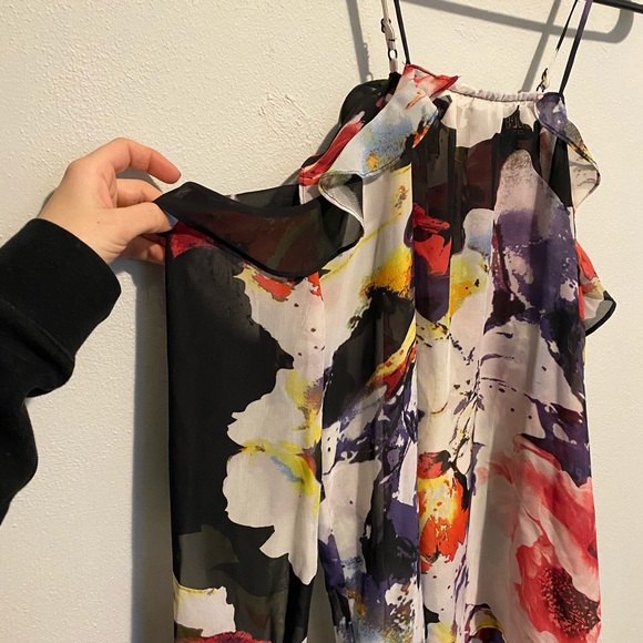 Cold shoulder top - Picture 2 of 3